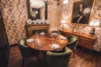 Private dining room 0